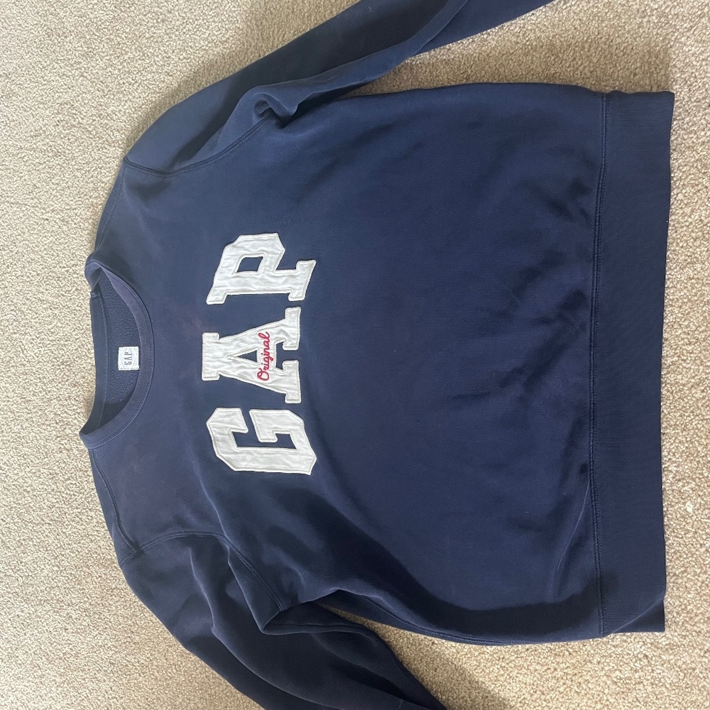 gap crewneck